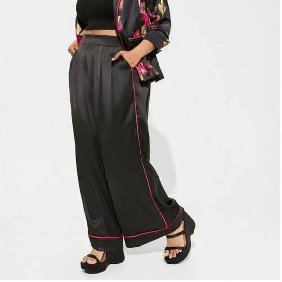 Torrid pants women's 3R high rise wide leg satin pull on elastic waist black NEW - Picture 1 of 9